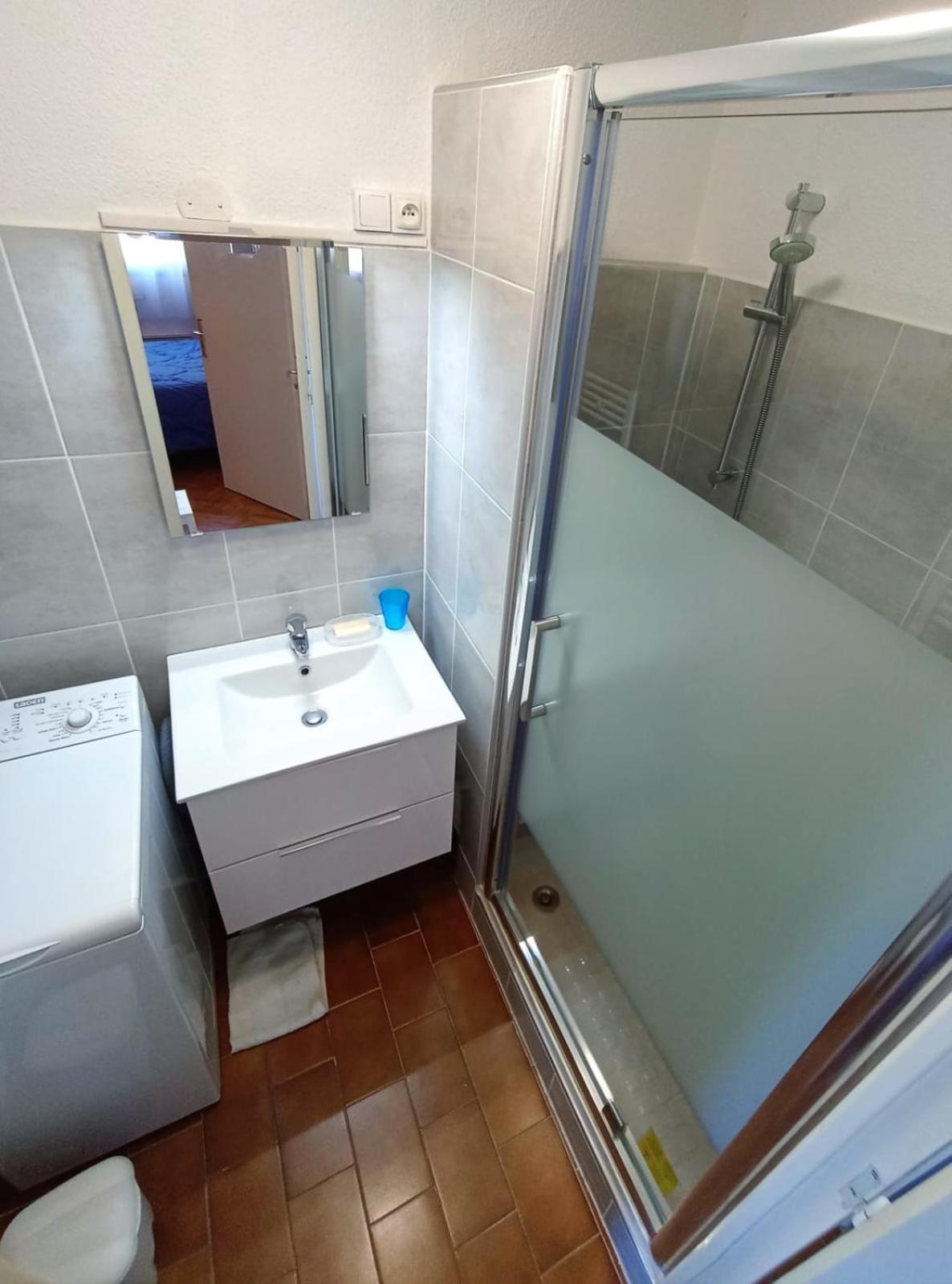 Apartment T2 Sleeping Corner 45 Places Beautiful View With Balcony Эмбрён Экстерьер фото